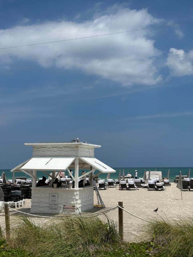 Fontainebleau Miami Beach,Tresor Bagian luar foto